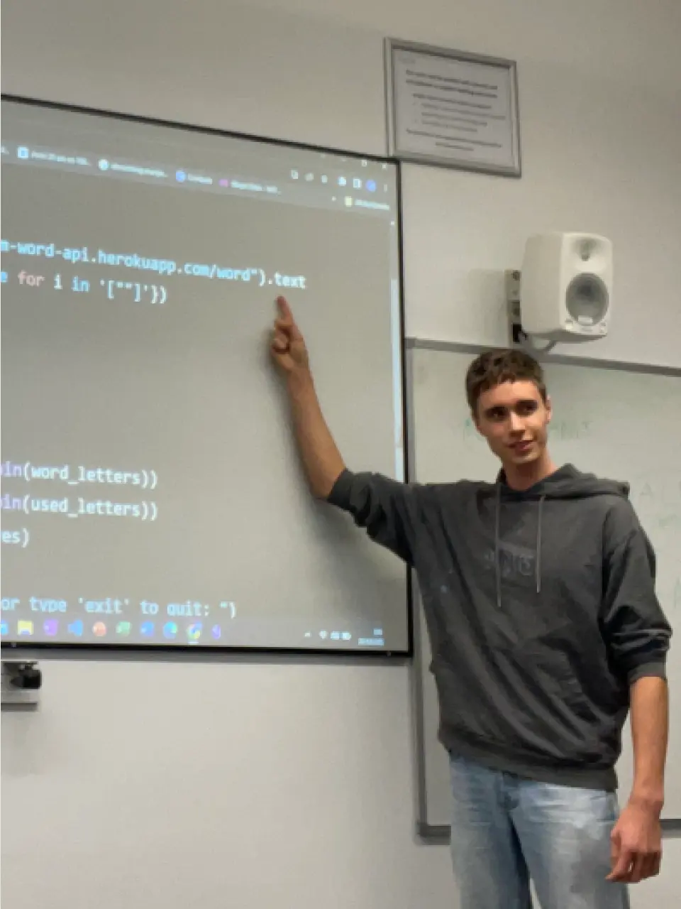 A picture of me teaching Excode 2023.